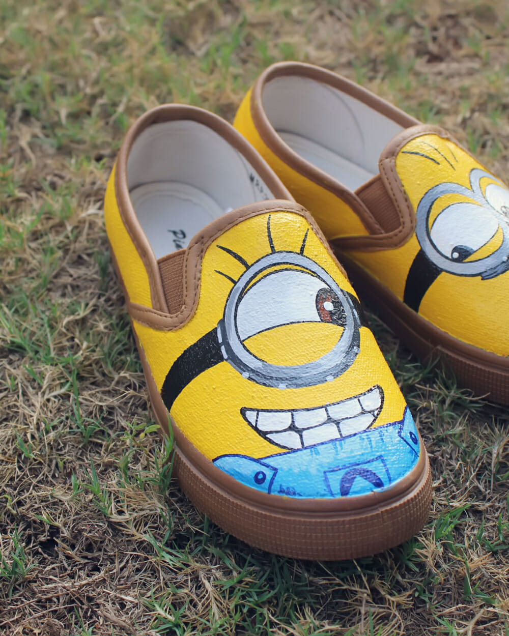 Buy Minion Heels, Minion Shoes, Minions, Disney Shoes, Holiday Gifts, Minion  Flats, Despicable Me Shoes, Despicable Me Heels, Gru Shoes Online in India  - Etsy
